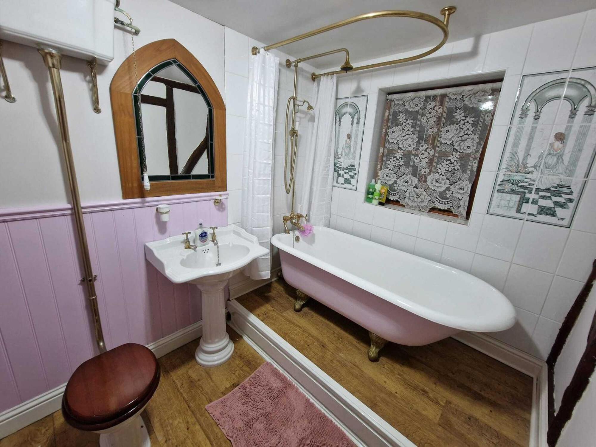Two Bedroom Grade Ll Cottage At Az Luxury Stays Honey Horsefield With Wifi And Free Parking Hundon Exterior photo