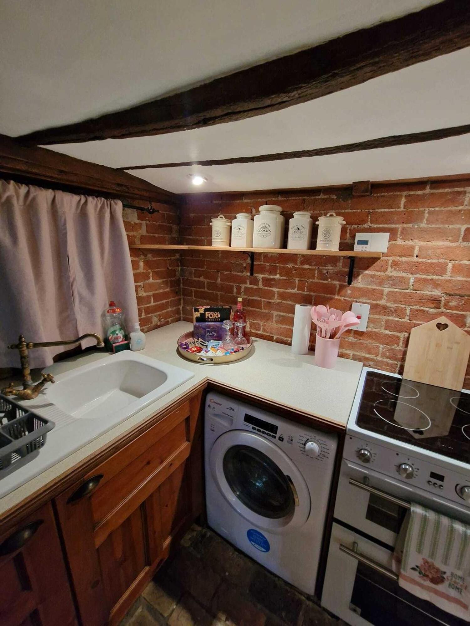 Two Bedroom Grade Ll Cottage At Az Luxury Stays Honey Horsefield With Wifi And Free Parking Hundon Exterior photo